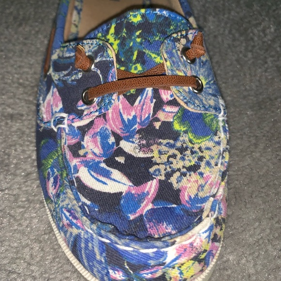 Old Navy Spring Blue Boat Shoes - Picture 4 of 5